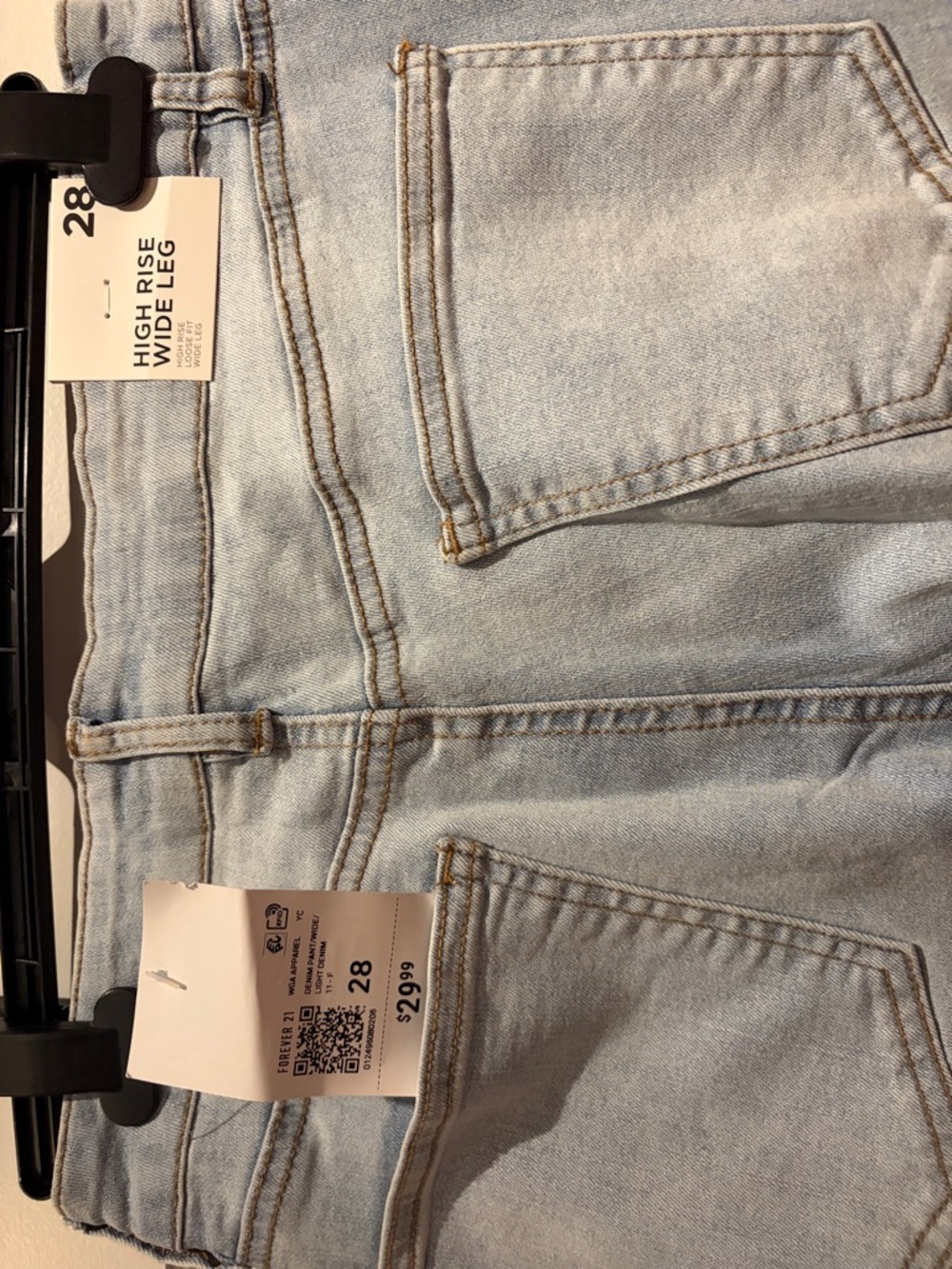 Forever 21 Light Wash Men’s Bootcut Jeans - Picture 2 of 3